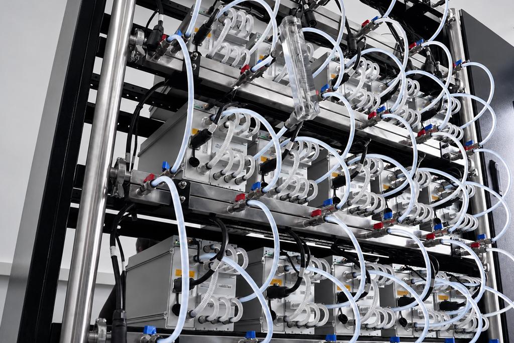 36-Slot 200kW Antminer liquid cooling rack