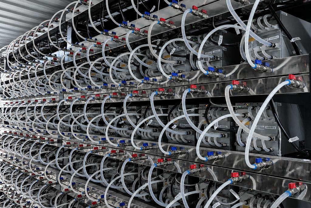 Operation of 2.1MW Antminer Hydro Mining Container