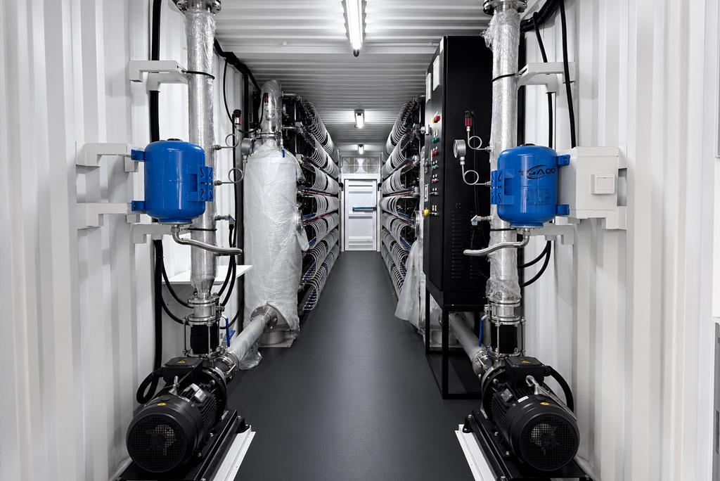 Internal Structure of the 2.1MW Antminer Hydro Mining Container