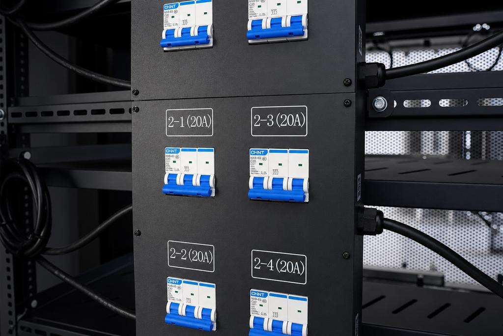 28-Slot 154kW Antminer Water Cooling Cabinet PDU